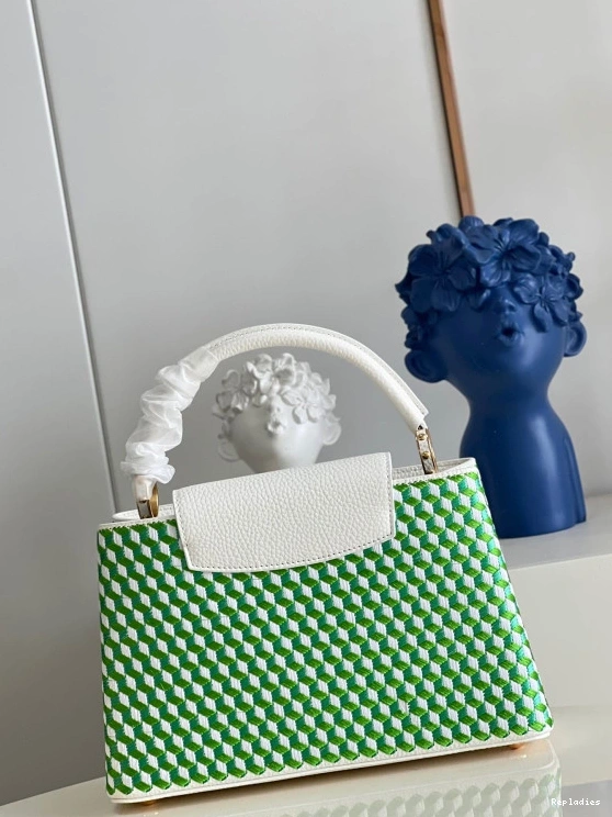 Fake Louis Bags LOUIS VUITTON CAPUCINES MM 0818